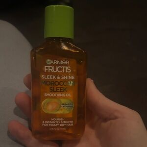 Garnier Fructis Moroccan Sleek & shine Smoothing Oil